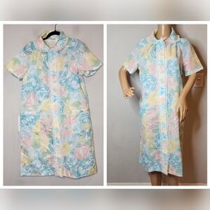 Dan Ellen House dress with pockets. Snap front. Pastel watercolor floral. medium
